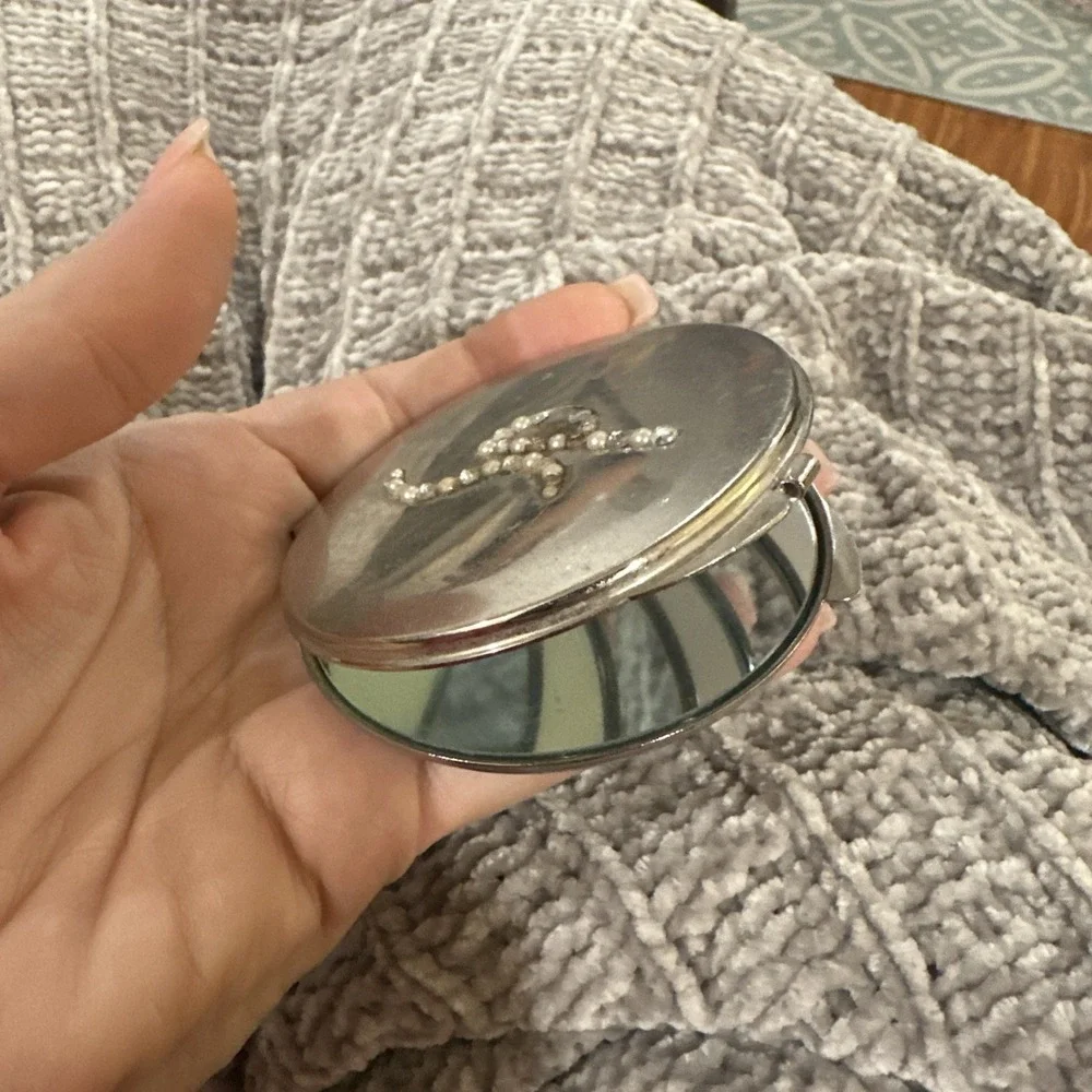 Vintage Unbranded Compact Mirror Makeup Karess Woodworth Style Silver Rhinestone